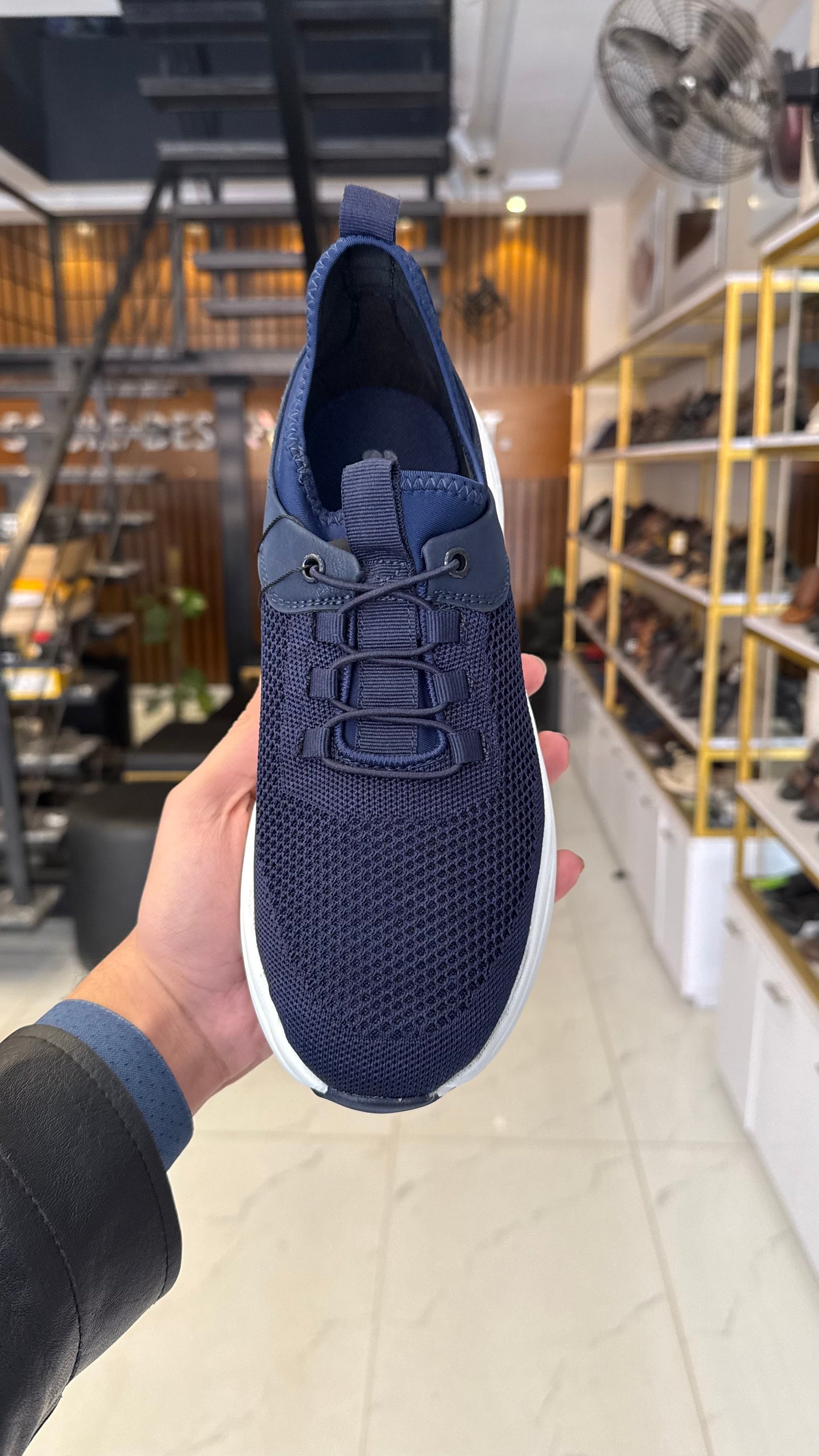 SP 016 ARCH SLIP ON