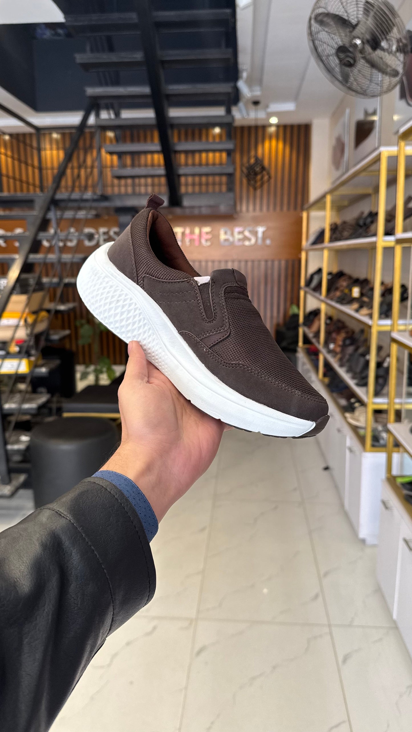SP 228 ARCH SLIP ON