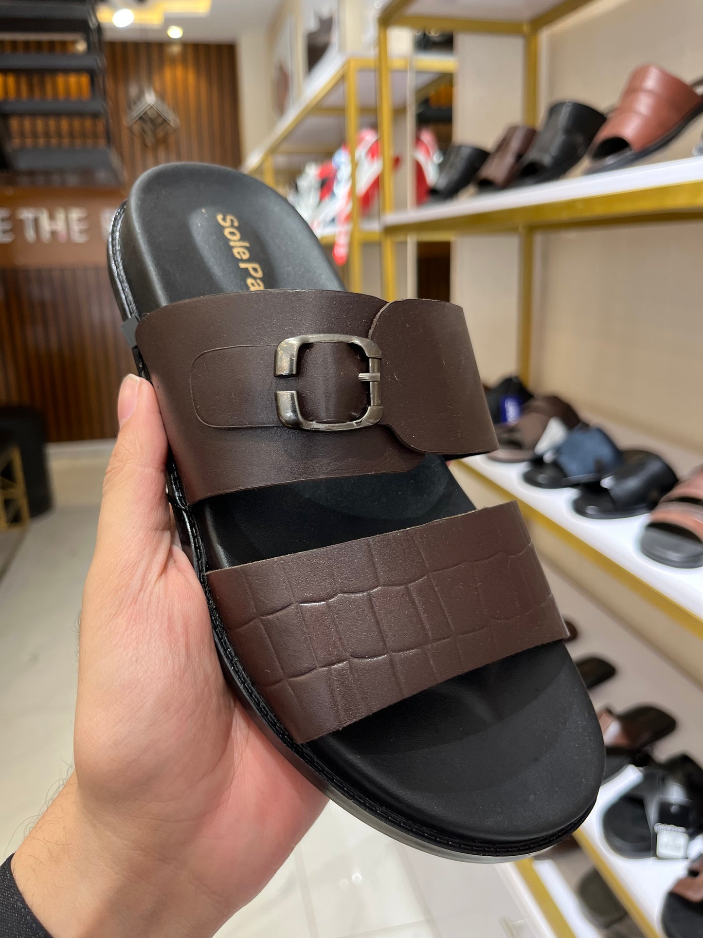 SP 145 CROC TRIM