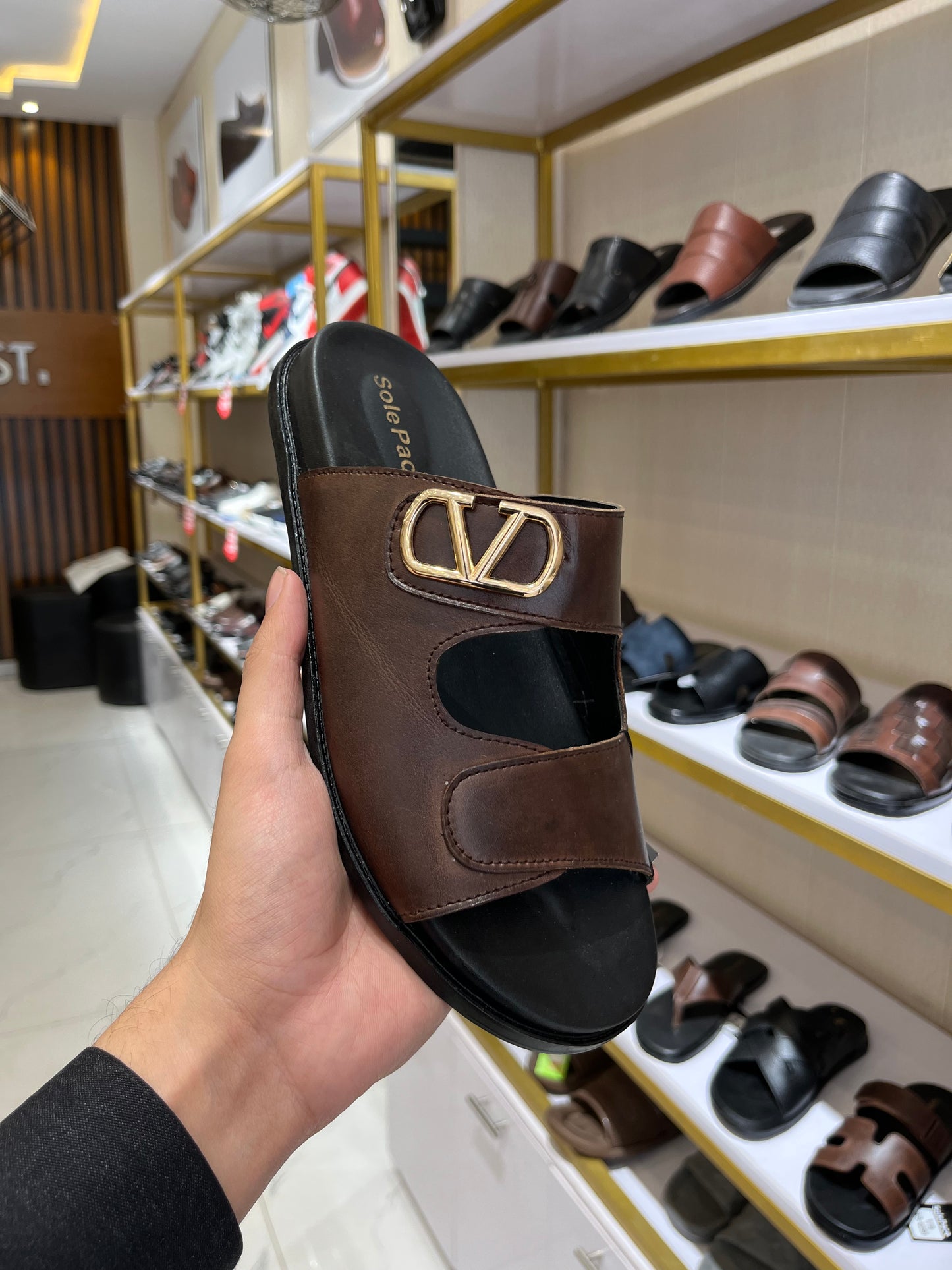 SP 223 V BUCKLE